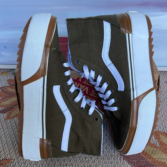 Vans WMNS Sk8-Hi Tapered
Canvas Dark Olive
VN0005U2D0L
Platforms Sneakers - Picture 12 of 16